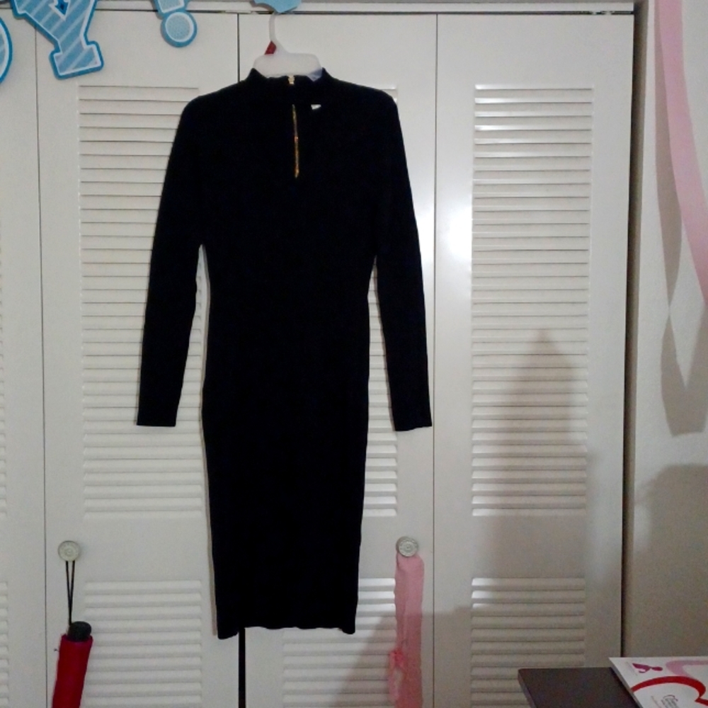 Eliza J (SMALL) BLACK LONG SLEEVE SWEATER DRESS WITH CHOKER NECK